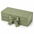 Geschenkbox 30 x 20 x 10 cm aus Karton Salbeigrün mit Schleife