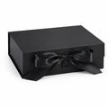 Geschenkbox 30 x 22 x 10 cm aus Karton Schwarz mit Satinschleife