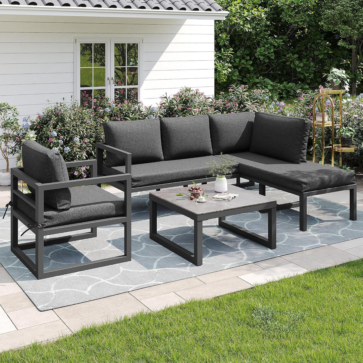 Sofa KUAKE, Polyester、Metal, Grau, Gartenlounge Set für 4-5 Personen, Lounge Gartenmöbel Set mit Eck, Sessel und Couchtisch
